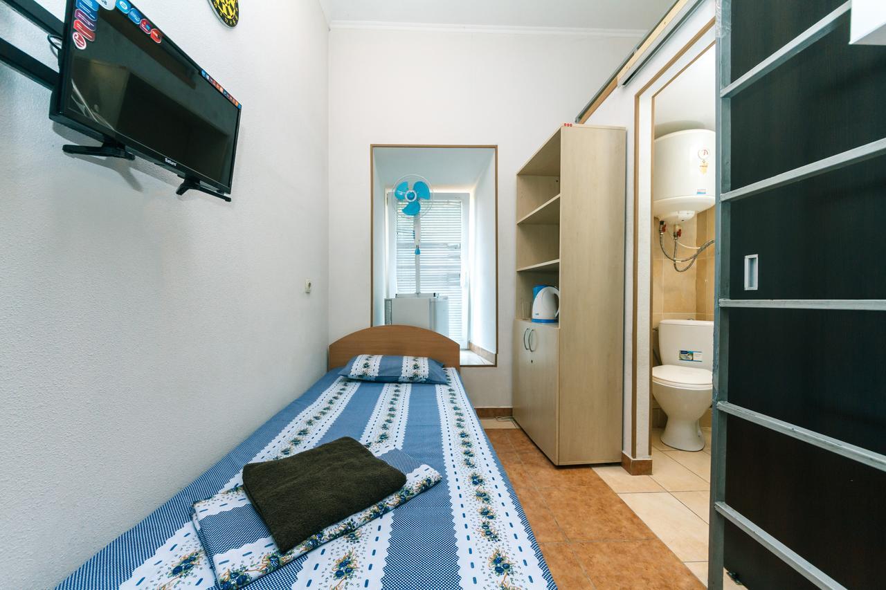 Small Room Near Independence Square Kiev Exterior photo